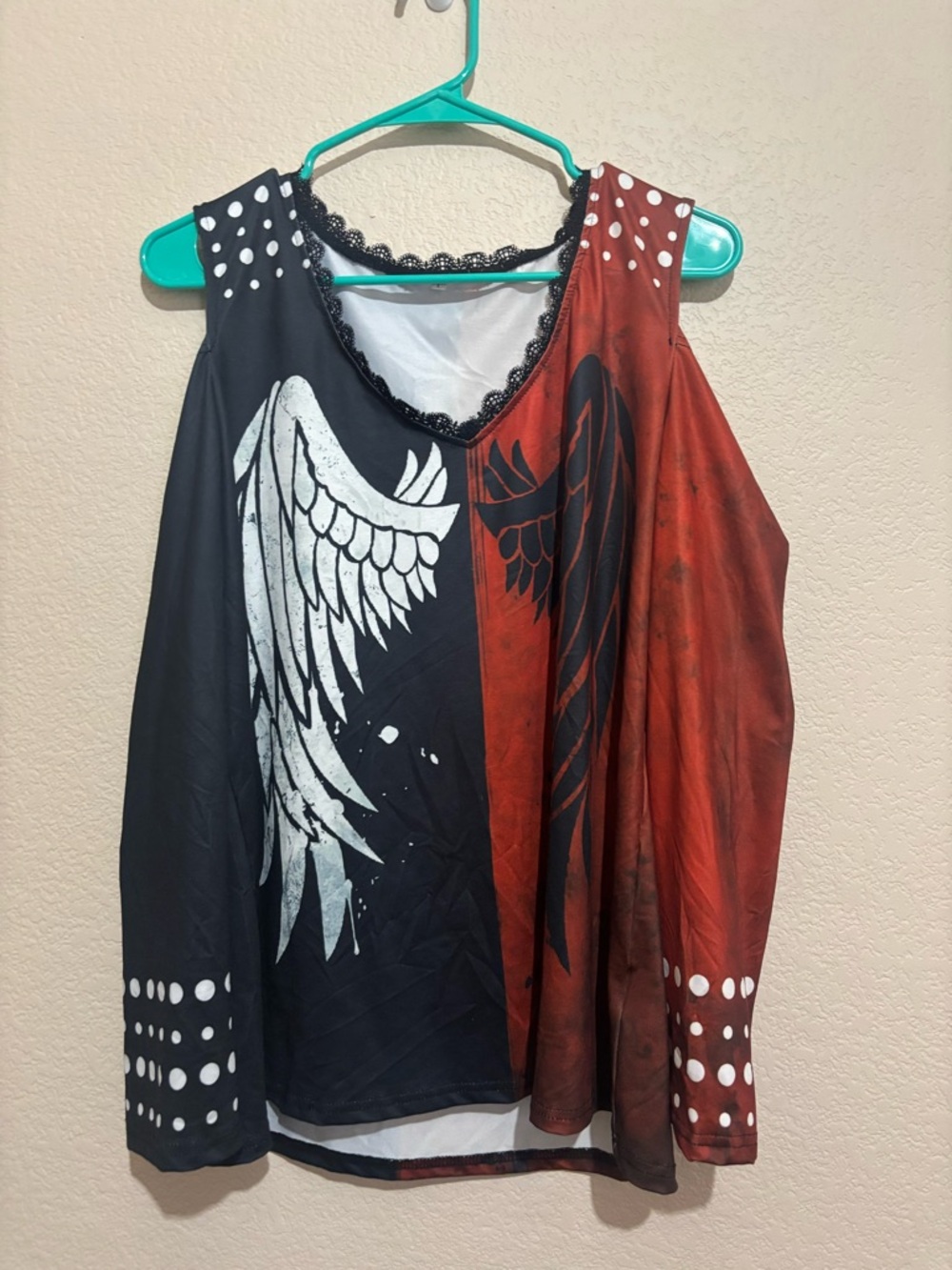 Two-Tone Angel Wing Sleeveless Top - Black & Rust Red large